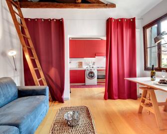 Bragora Smoochy Attic In Venice - Venetsia - Olohuone