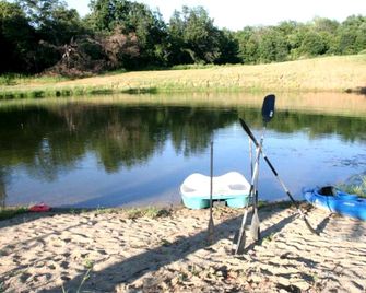 Inviting Cabin Rentals with BBQs for a Vacation near Springfield, Illinois - Jacksonville