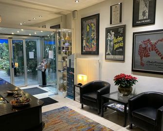 Hotel Nymphenburg City - München - מינכן - לובי