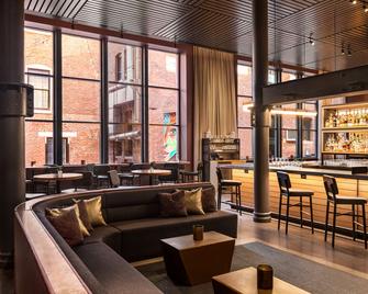 The Bankers Alley Hotel Nashville, Tapestry Collection by Hilton - נאשוויל - בר