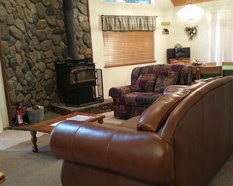 Pinecrestarearentals #8 Comfy, Cozy Mountain Cabin! - Long Barn - Sala de estar