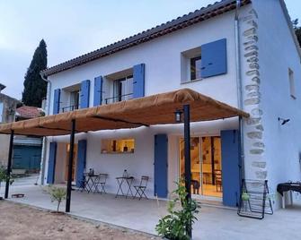 Au Temps des Secrets chambre d'hôtes - Roquevaire - Edificio