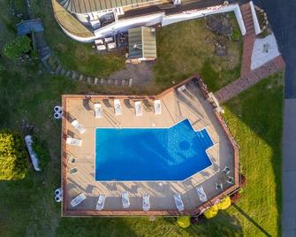 وندر فيو إن - بار هاربور - حوض السباحة