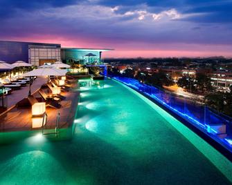 JW Marriott Hotel Chandigarh - Chandigarh - Piscina