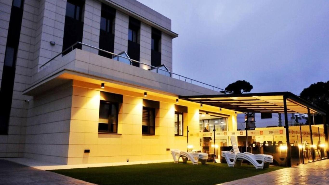 6 Bis Hotel