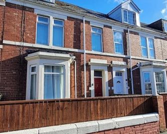 MC Suites - Wallsend - Building