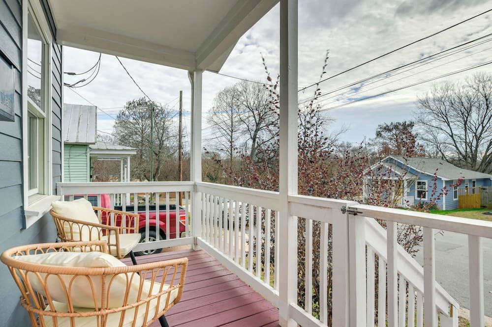 1 Mi to Dtwn: Home w/ Backyard in Raleigh! - ראליי - מרפסת