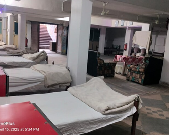 Blue Stone Dormitory - Bhopal - Habitación