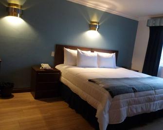 Hotel El Conquistador - Cuenca - Bedroom