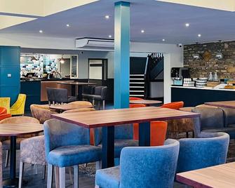 Almondsbury Inn & Lounge - Bristol - Ravintola