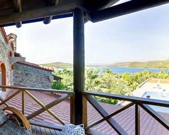 Oliviera Private Island Hotel - Dikili - Balcon