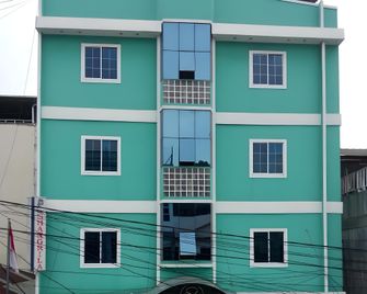Sangrila Hotel - Bati - Edificio