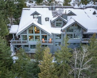 Premium 4-Bedroom Chalet - Whistler - Gebouw