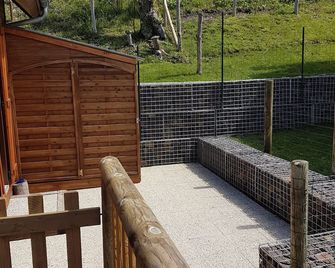 Perce neige mountain chalet with south-facing terrace - sleeps 5 - Murat-le-Quaire - Patio