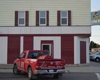 Two Hills Inn - Two Hills - Building