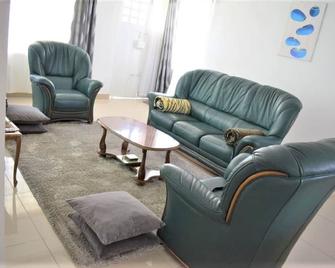 North Manor Nakuru - Nakuru - Living room