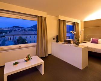 Th Assisi - Hotel Cenacolo - אסיסי - חדר שינה