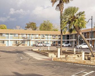 Villa Motel - Santa Maria - Building