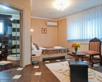 Garni Hotel Lama - Kragujevac - Schlafzimmer