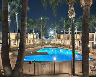 Valley Inn - Los Angeles - Pool