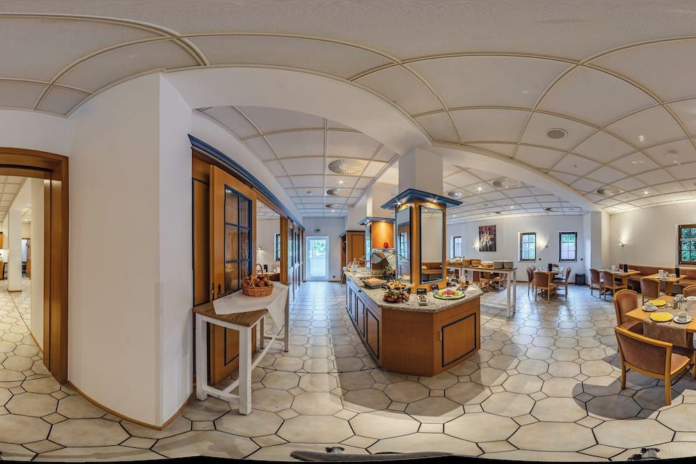 Landhotel Der Distelhof mit Scheunencafé - Meiningen - Lobby