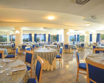 Hotel Scoglio Del Leone - Zambrone - Restaurant