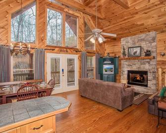 Alpine Joy-Hot Tub, Pond Access ,1089 of FREE tickets for each paid day, Dollywood and More! - Townsend - Living room