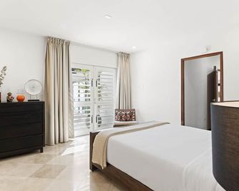 Ocean Views from Every Room, Steps from Philipsburg. Paradise can be yours! - Philipsburg - Ložnice