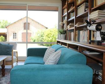 House for 15 people, in the heart of the Sologne, heated swimming pool. - Chaumont-sur-Tharonne - Salon