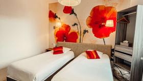 Garden Hotel - Rennes - Bedroom