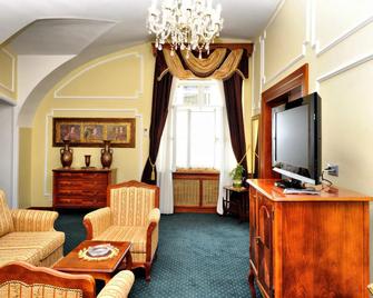 Garni Hotel Leopold I - Novi Sad - Olohuone