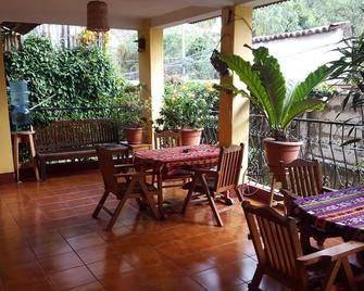 Hotel Encuentro del Viajero - Panajachel - Innenhof