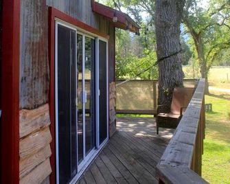 Idyllic Tree House Getaway near Yosemite National Park in Oakhurst, California - Oakhurst