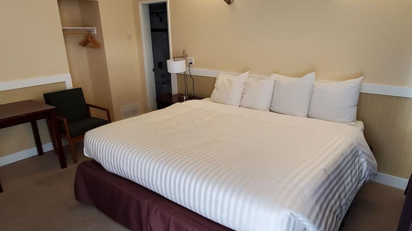 Comox Valley Inn & Suites