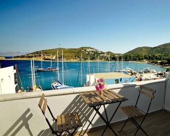 Bora Hotel - דטקה - מרפסת