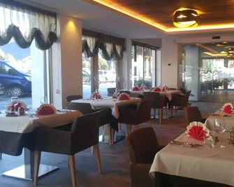 Hotel Flora Alpina - Campitello di Fassa - Restaurant