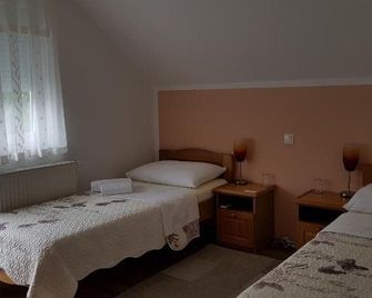 House Kajfes - פליטביצ'קה יזרה - חדר שינה