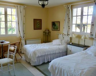 Gorgeous 4 Bedroom Villa With Private Pool And Stunning Views - Celles - Habitación