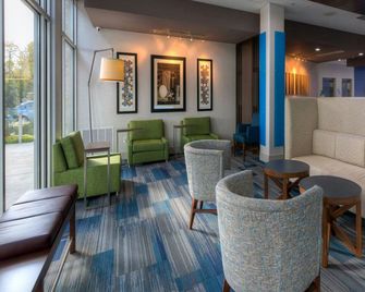Holiday Inn Express & Suites Mount Pleasant By IHG - Mount Pleasant - Лаунж