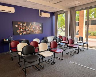 ibis Martigues - Martigues - Salon