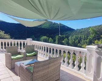 Beautiful Country House With Terraces And Garden 15 Km Lamalou 35 Km Salagou - Camplong - Balcón