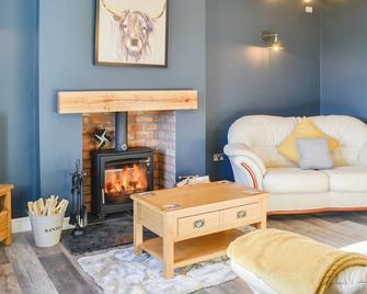2 bedroom accommodation in Beattock, near Moffatt - Moffat - Living room