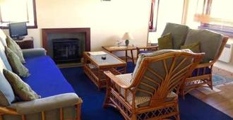 The Spiggie Hotel - Scousburgh - Living room