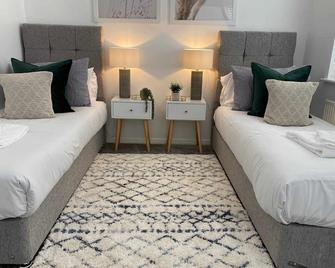 Sutton Heath Lodge - St. Helens - Bedroom