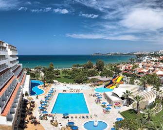 Batihan Beach Resort & Spa - Kusadasi - Pool