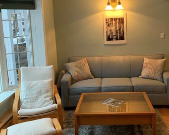 Great Slave Lakeside Bed & Breakfast - Yellowknife - Sala de estar