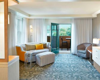 Courtyard by Marriott Lake George - Lake George - Living room