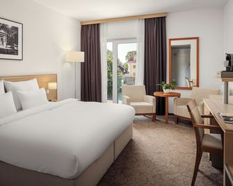 Harvey Spa Hotel - פרנטישקובי לאזנה