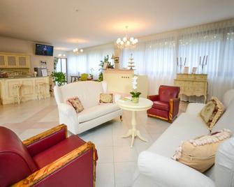 Il Sogno Apartments - Desenzano del Garda - Huiskamer
