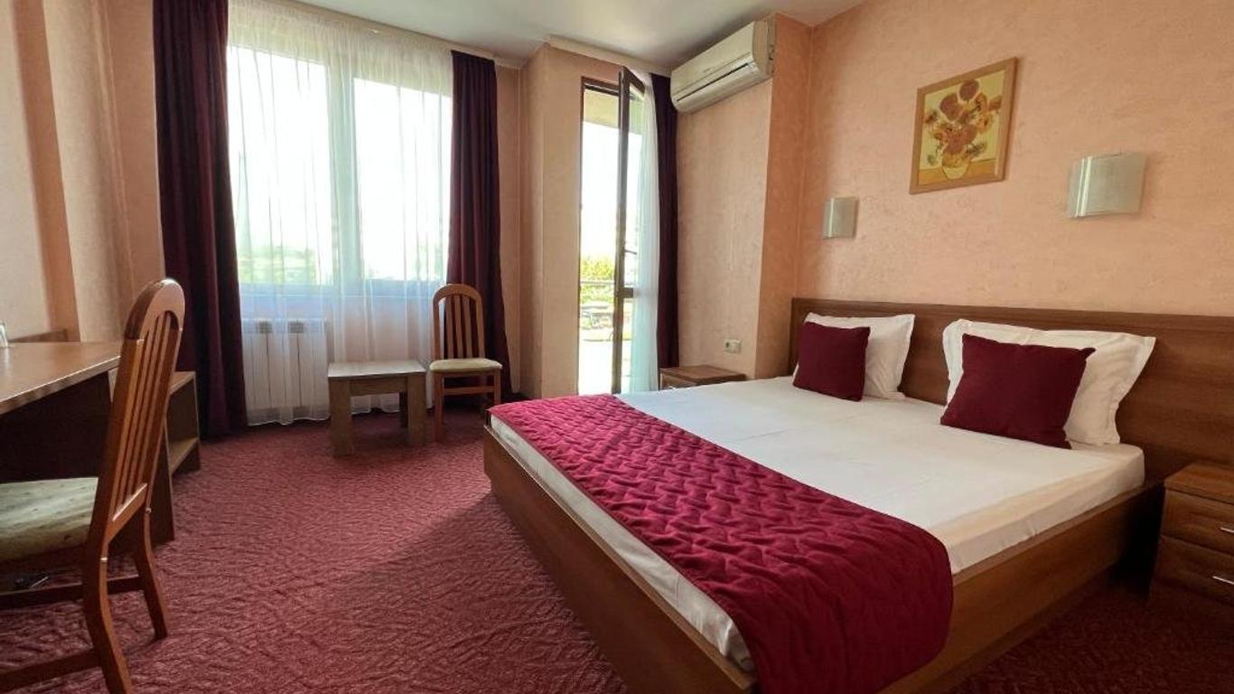 Hotel 007